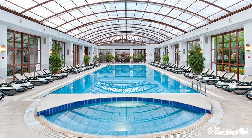 استخر سرپوشیده هتل ورلد او واندرز کرملین پلس